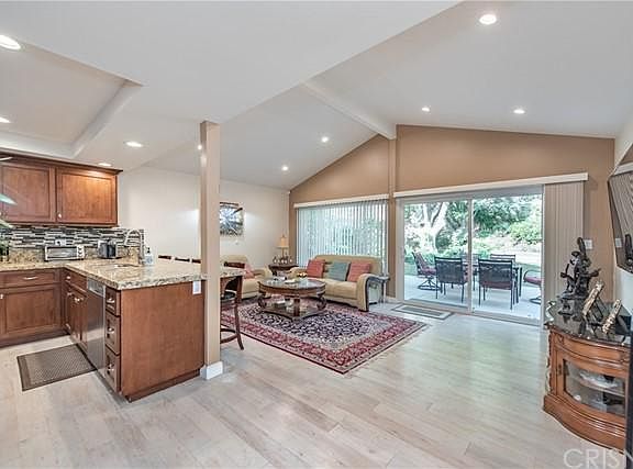 5th image of 2710 N Carlmont Pl