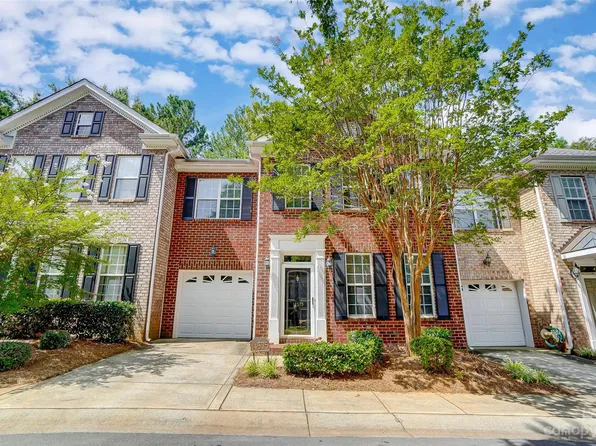 14575 Adair Manor Ct, Charlotte, NC 28277