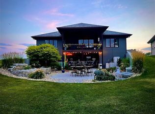 2250 Pathfinder Dr, Fremont, NE 68025