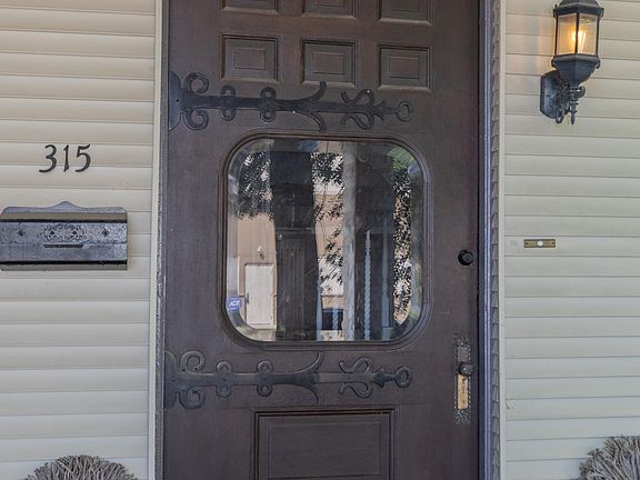 3rd image of 315 Chandler Ave