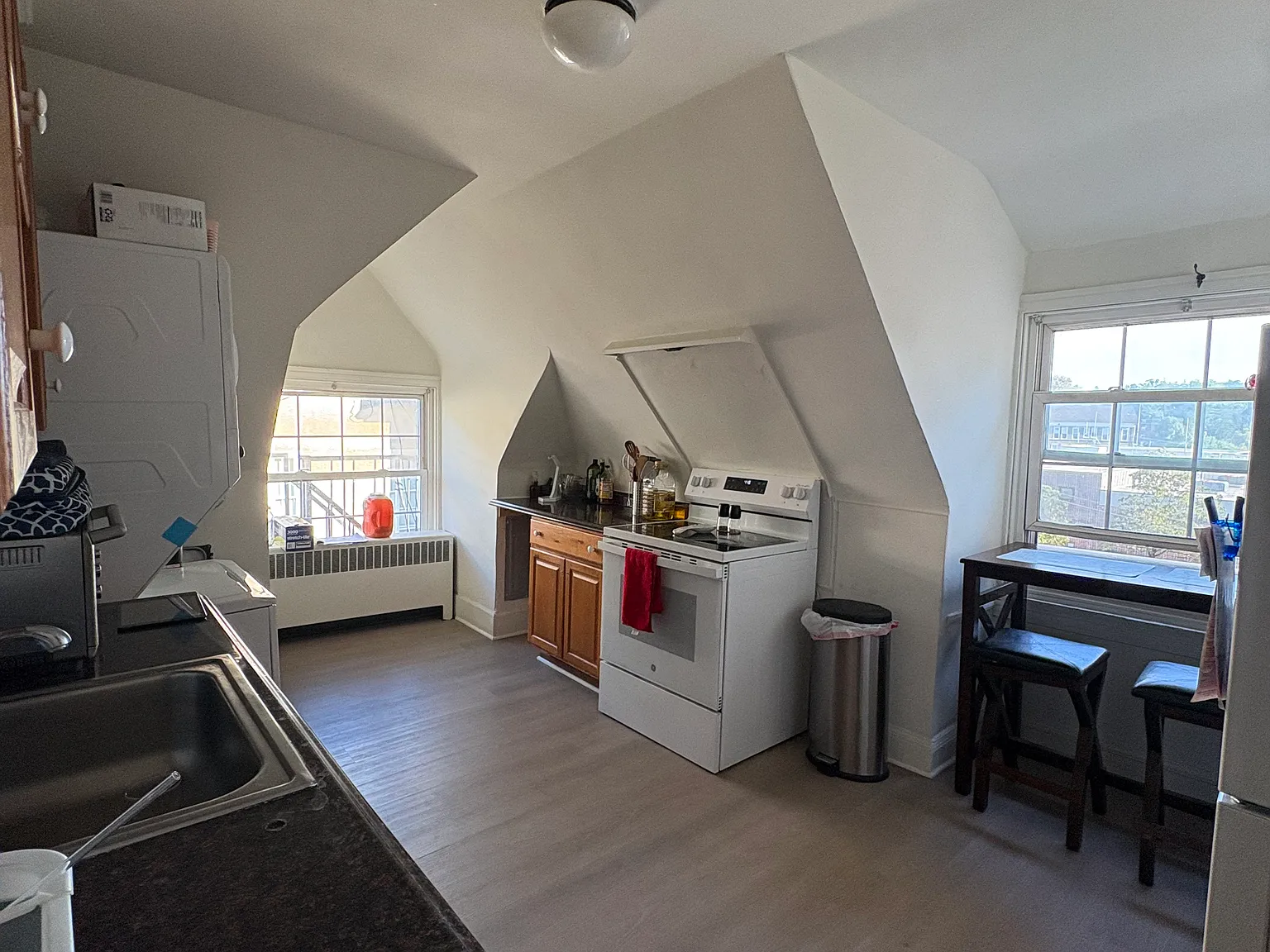 1 bed, 650 sqft, $1,600 — Photo 4