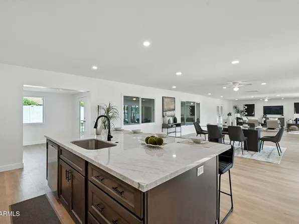 7637 N 7TH Avenue, Phoenix, AZ 85021