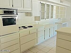 2nd image of 17407 N COUNTRY CLUB Drive