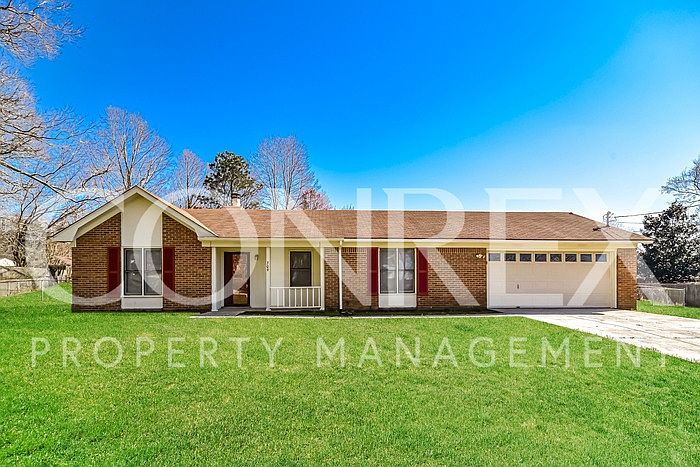 1st image of 309 N Oxford Cir