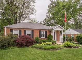 1329 N Geyer Rd, Saint Louis, MO 63122