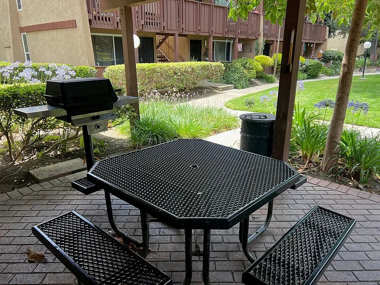 1000 W Macarthur Blvd #67 — Photo 19