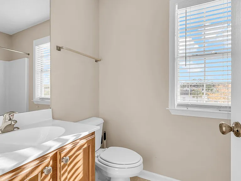 16 Bushwood Dr — Photo 25
