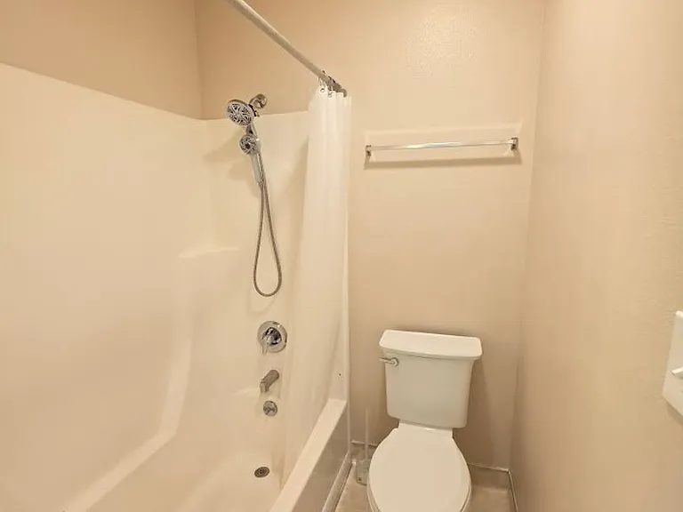 776 W Diagonal St #52 — Photo 17
