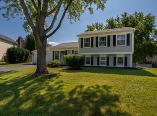 446 Hunters Way, Fox River Grove, IL 60021