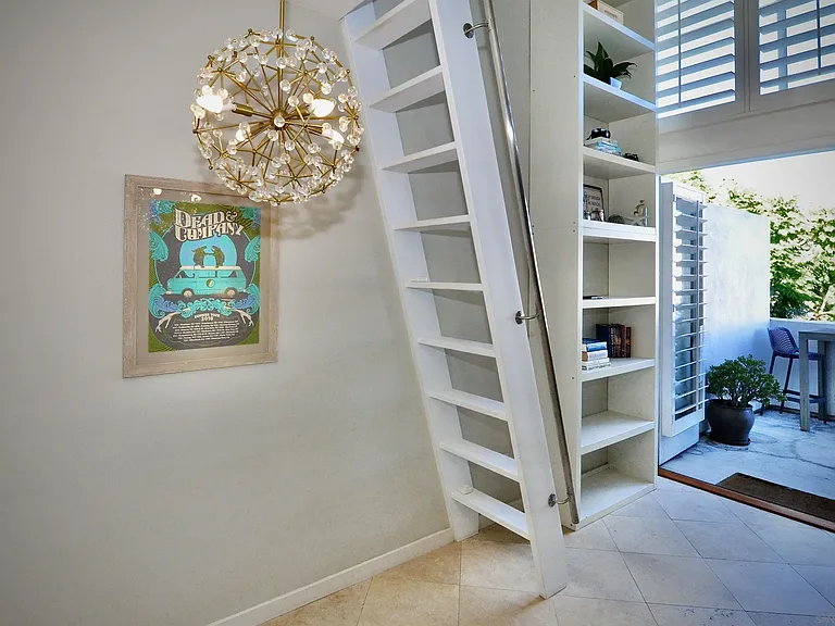 5490 La Jolla Blvd #K207 — Photo 17