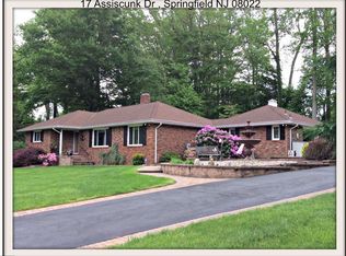 17 Assiscunk Dr, Columbus, NJ 08022
