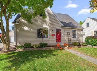 1120 N 8th Ave, West Bend, WI 53090