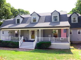 75 Old Trail Rd, Water Mill, NY 11976