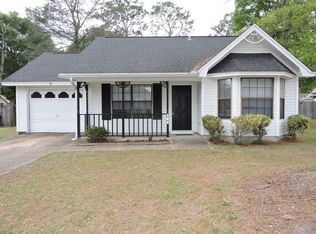 146 Oak Terrace Dr, Crestview, FL 32539