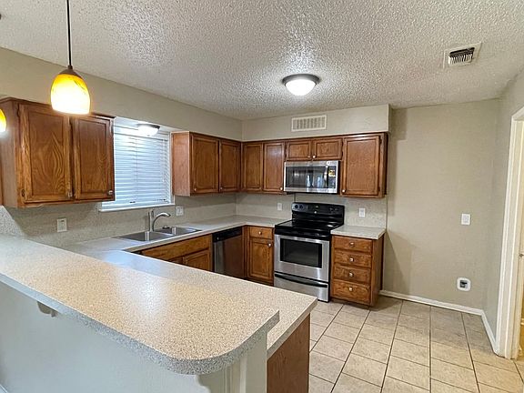 3rd image of 2231 Madrid Ct