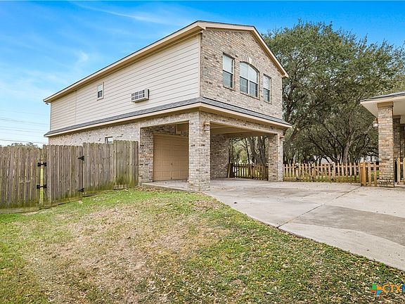 4th image of 233 Post Oak Bnd