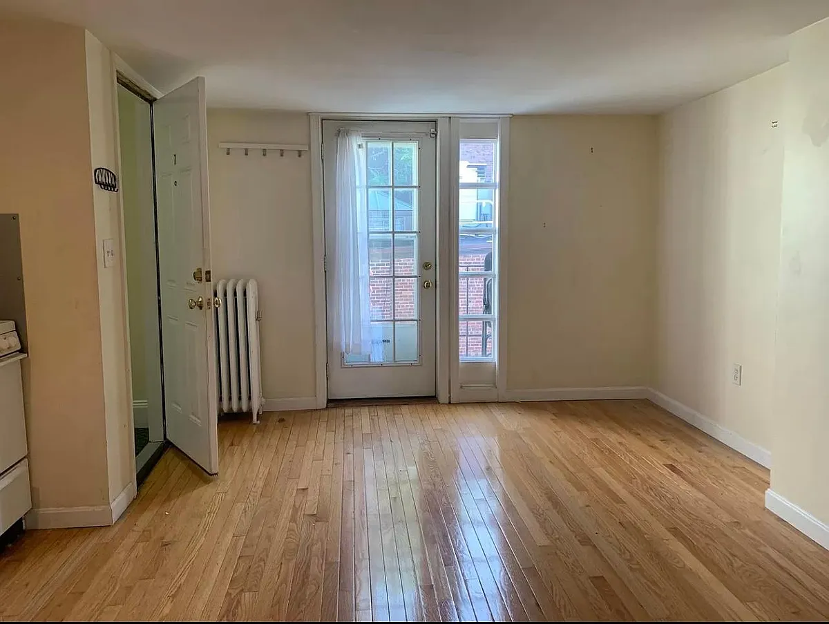 Building Photo - 20 Phillips St #7