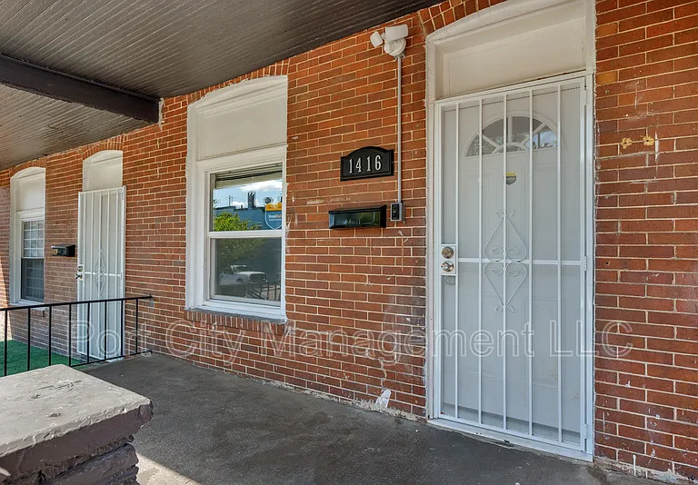 1416 N Milton Ave — Photo 3