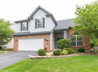 589 Carriage Way, South Elgin, IL 60177