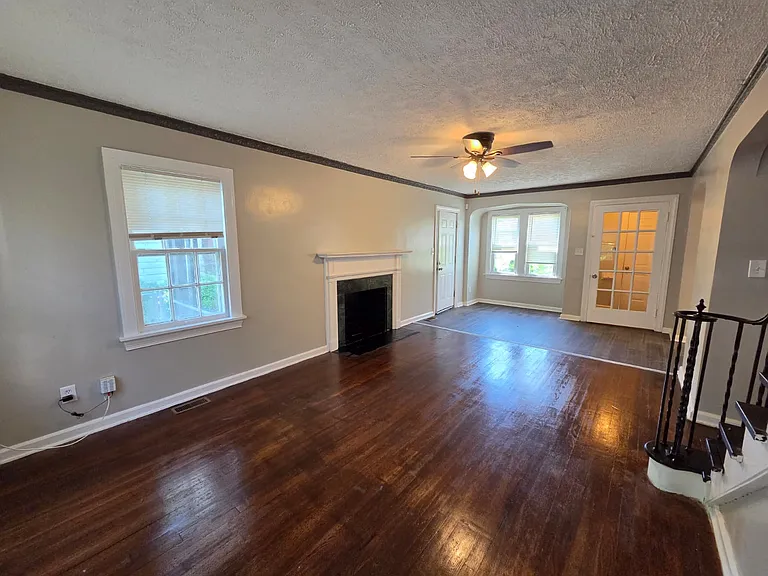 1405 Villa Dr — Photo 4