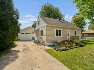 828 W Jennings St, New London, WI 54961