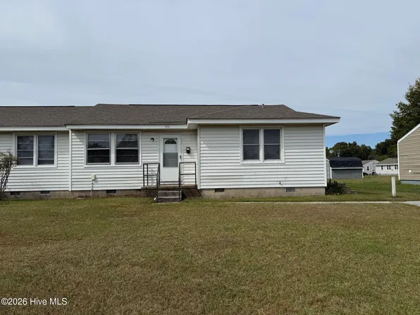 335 Starling St, Jacksonville, NC 28540
