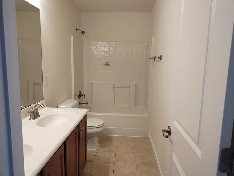 5736 Hurkett Ct — Photo 11