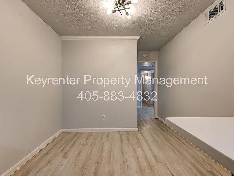 1309 Crown Point Ave #4 — Photo 13