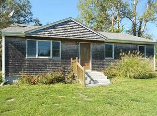 5 Chestnut Hill Rd, Middletown, RI 02842