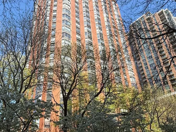 899 S Plymouth Ct APT 2008, Chicago, IL 60605