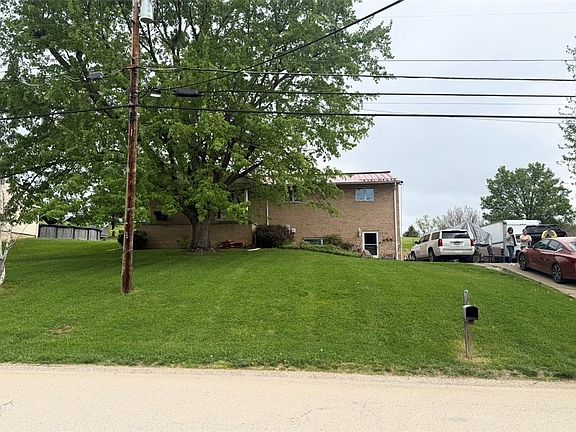 2nd image of 1711 Ridgewood Dr