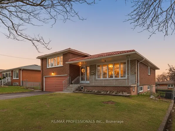 105 Rowntree Mill Rd, Toronto, ON M9L 1C7