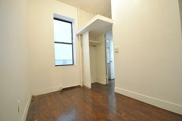 Rented by Compass | media 7