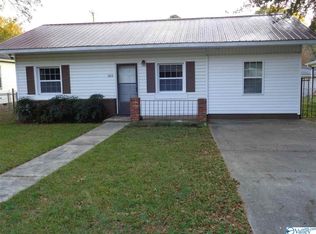 1915 8th St SE, Decatur, AL 35601