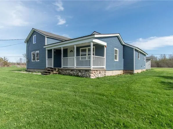 14530 Dodge Ave, Sackets Harbor, NY 13685