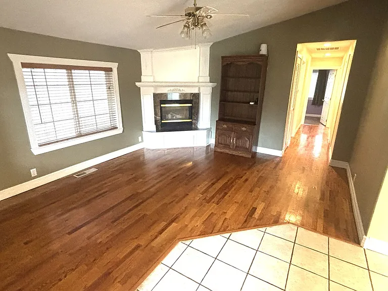 703 Barclay Hills Dr — Photo 12