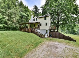 2377 Springdale Ln, Sewickley, PA 15143