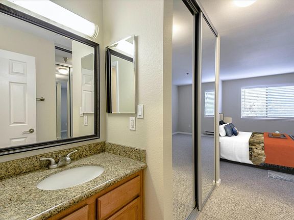 4th image of 880 E Fremont Ave APT 724