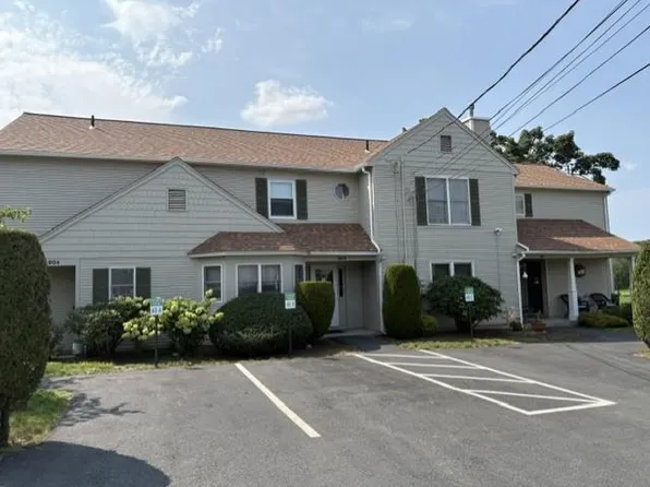 60 Saddle Grn #B, North Providence, RI 02904