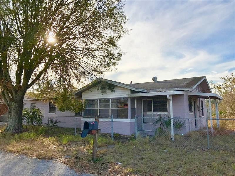 1st image of 821 Keaton Ave E