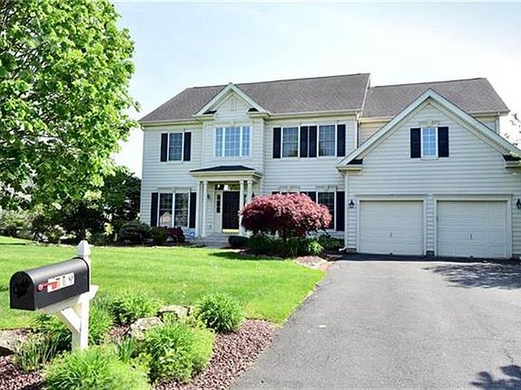 2nd image of 5319 Greenbriar Dr