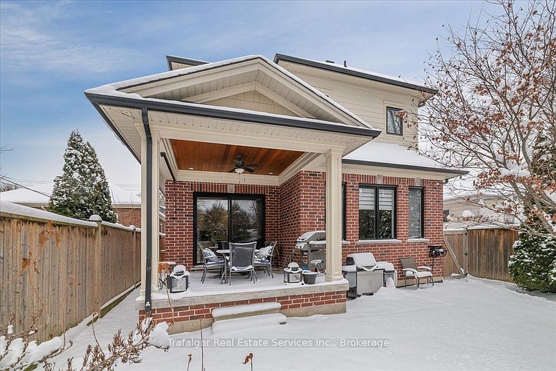 Burlington House for rent - 5 Bedrooms — photo 48