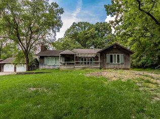 8859 Union Cir, Cedar Falls, IA 50613