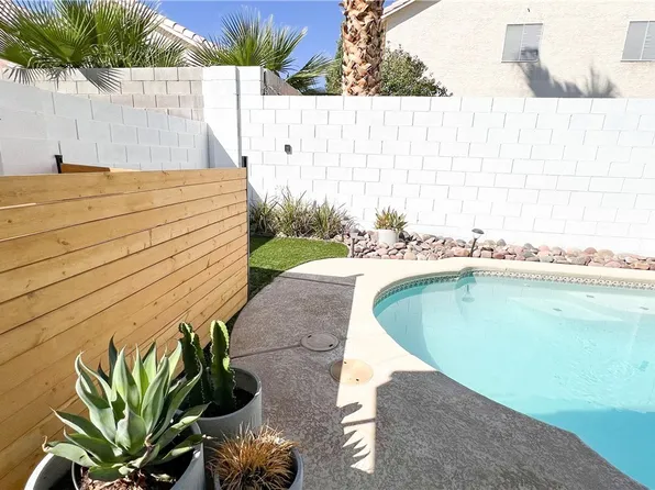 5929 Royal Castle Ln, Las Vegas, NV 89130