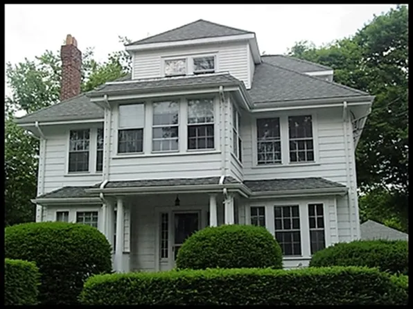 14 Hammondswood Rd #2, Chestnut Hill, MA 02467