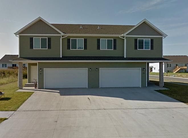 1st image of 449 Foxtail Dr E