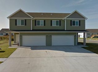449 Foxtail Dr E, West Fargo, ND