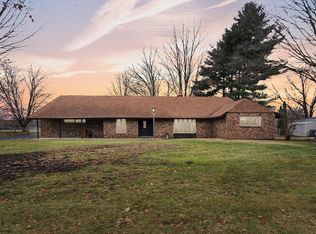 16196 Brookwood Dr, Buchanan, MI 49107