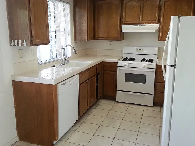 168 Manhattan Ave — Photo 9