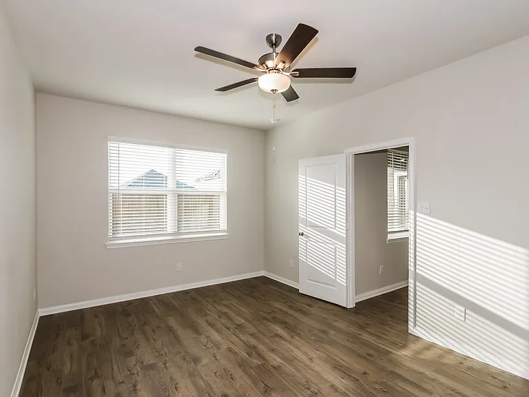7606 Tipton Meadow Way — Photo 8